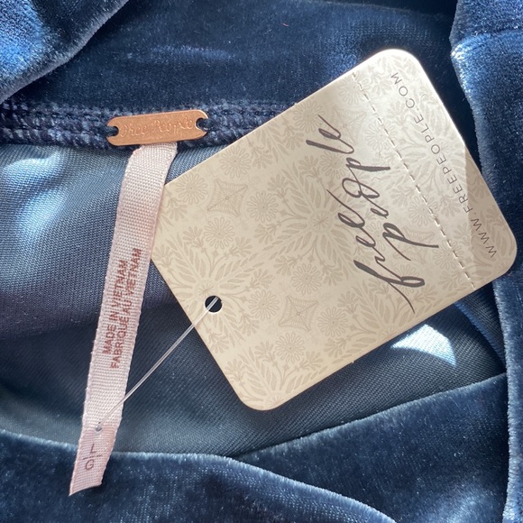 NWT Free People Blouse size large - Picture 3 of 5